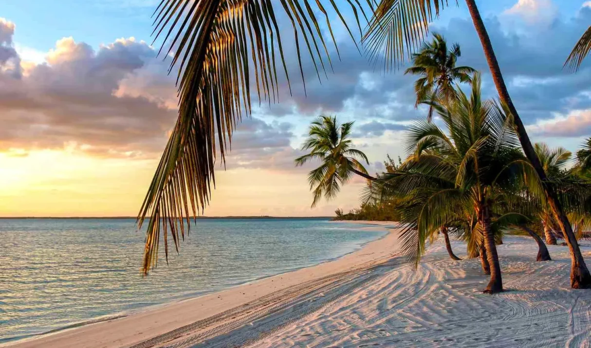 Weed in The Bahamas (2026): Cannabis 420 Laws, Local Enforcement, and Visitor Guidance