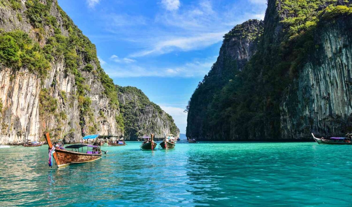 Weed in Thailand (2026): Cannabis 420 Legal Status, Local Enforcement, and Visitor Guidance