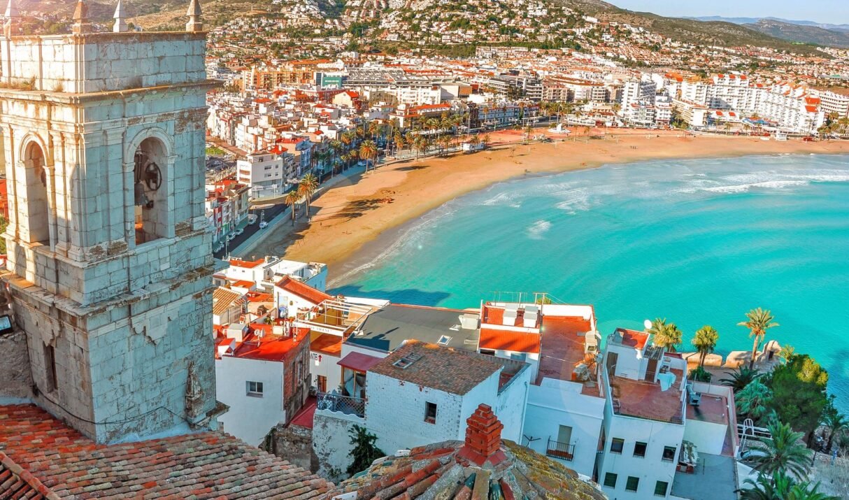 Weed in Valencia: Cannabis Laws, Personal Use, and Visitor Guidance (2026)