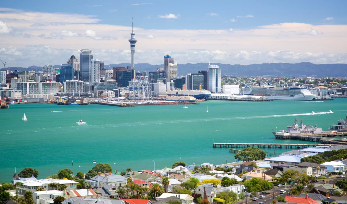 Weed in Auckland (2026): Laws, Local Practice, and Visitor Awareness