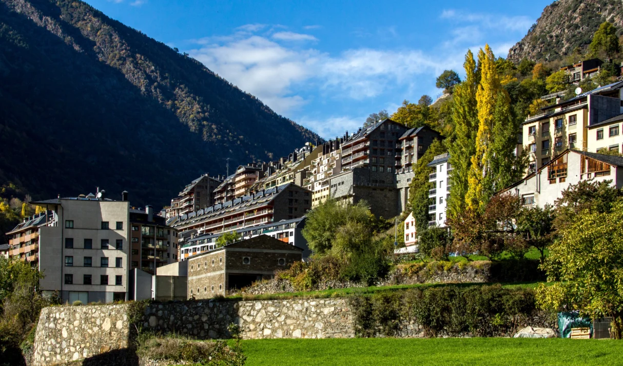 Weed in Escaldes (2026): Local Rules, Practical Awareness, and Visitor Insight